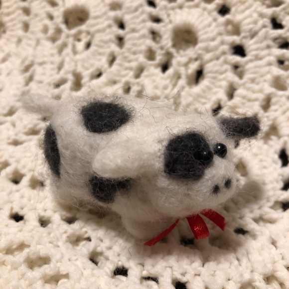 Handmade Needle Felted farm pig - Picture 3 of 16